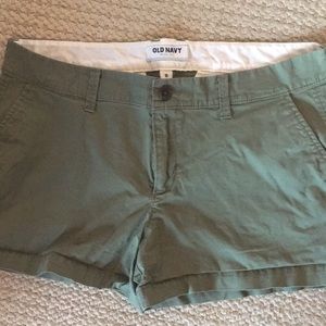 Old Navy 3 inch shorts sized 10 great condition
